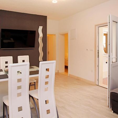 Apartments Toni Bol Exterior photo