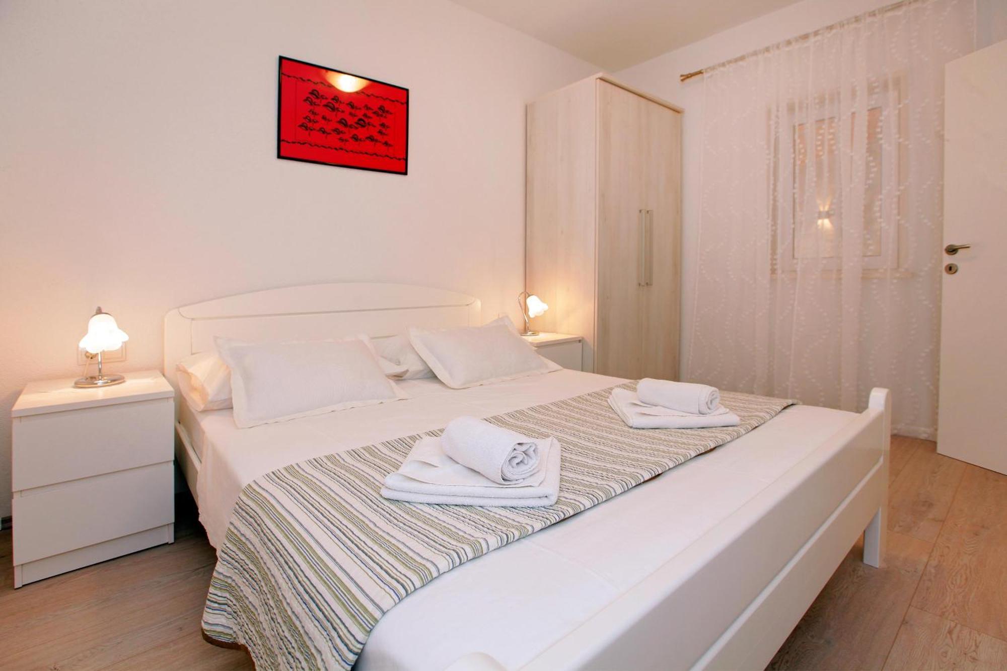 Apartments Toni Bol Room photo