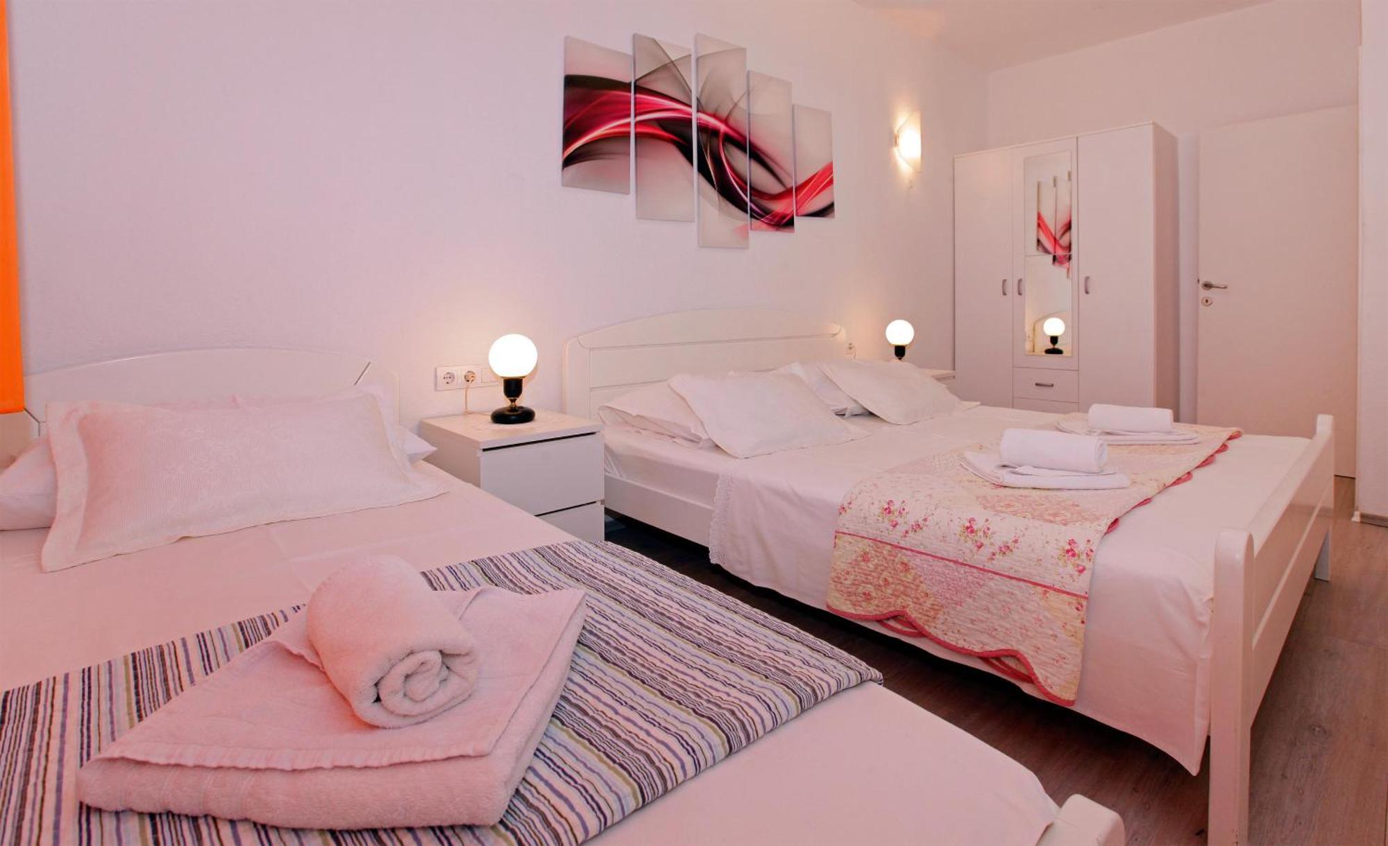 Apartments Toni Bol Room photo