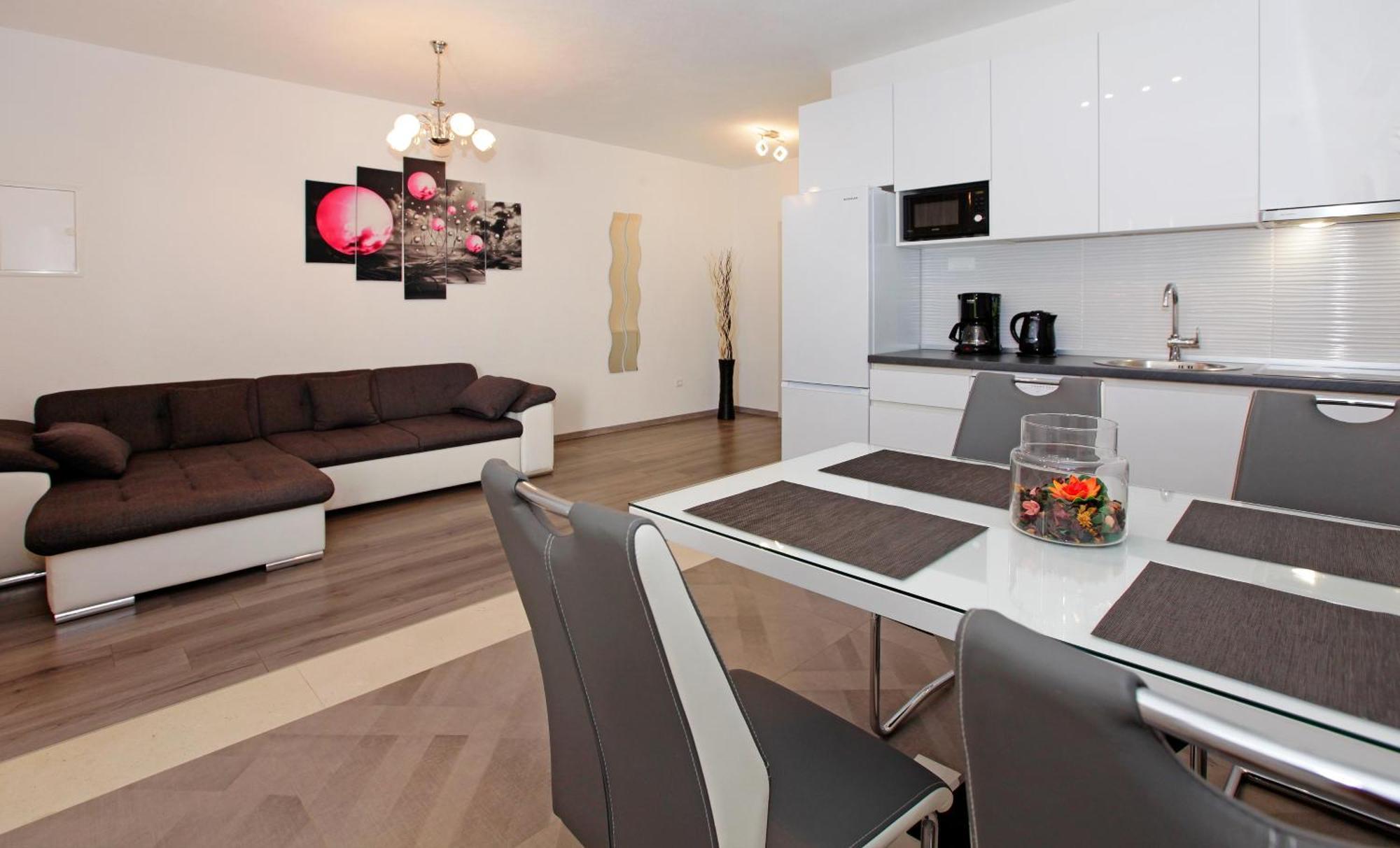 Apartments Toni Bol Exterior photo