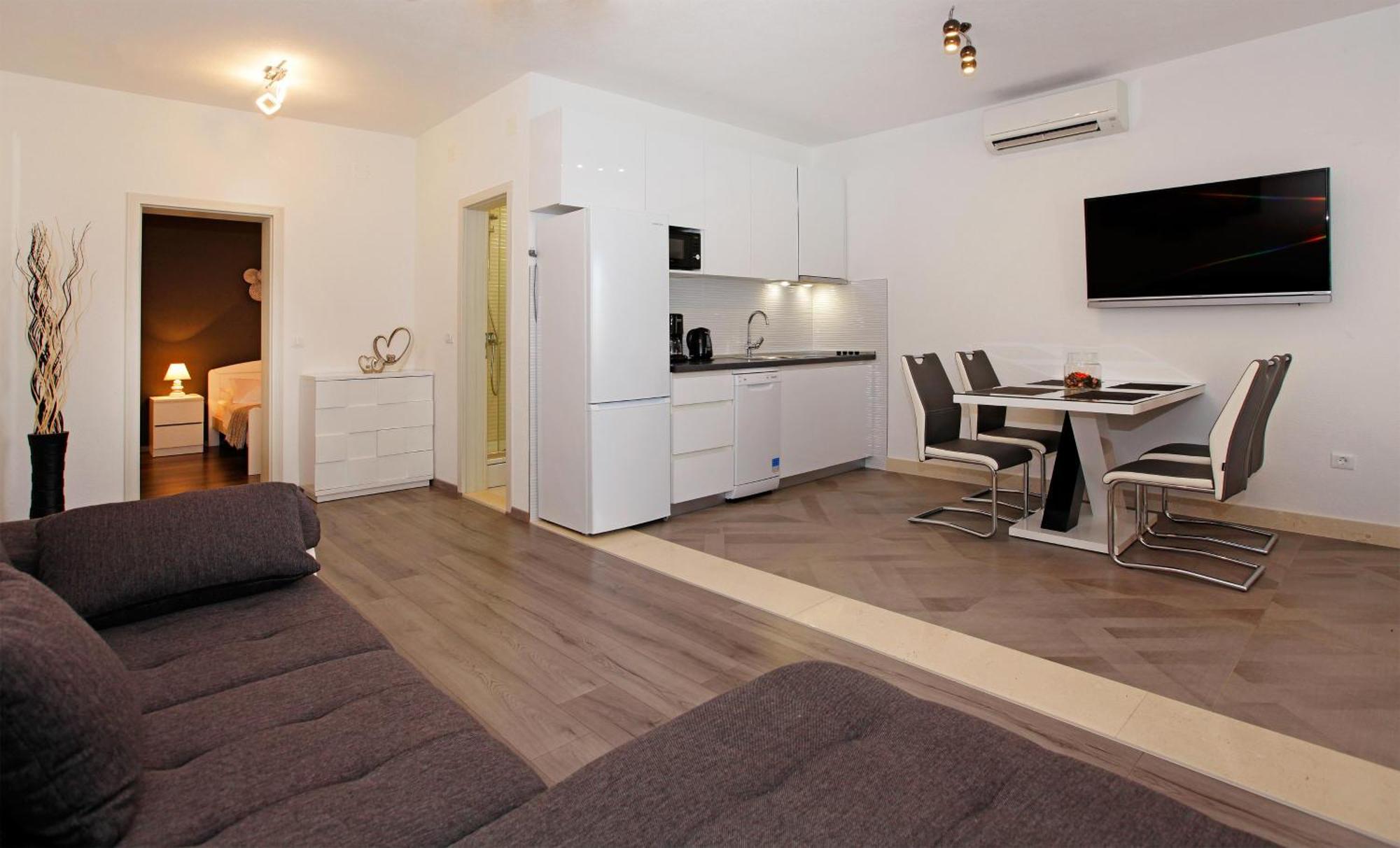 Apartments Toni Bol Exterior photo